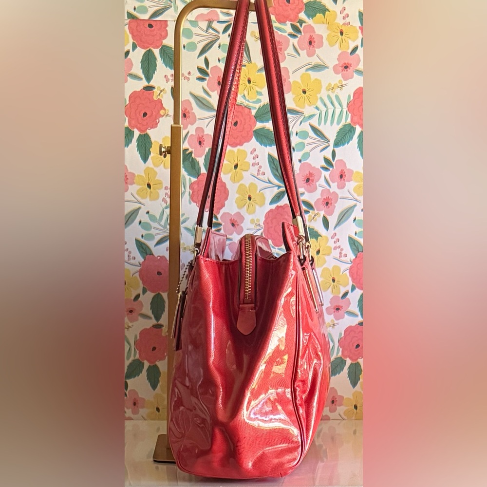 Coach Gallery Large Tote 29141 Red Patent Leather Shoulder Bag - Picture 4 of 13